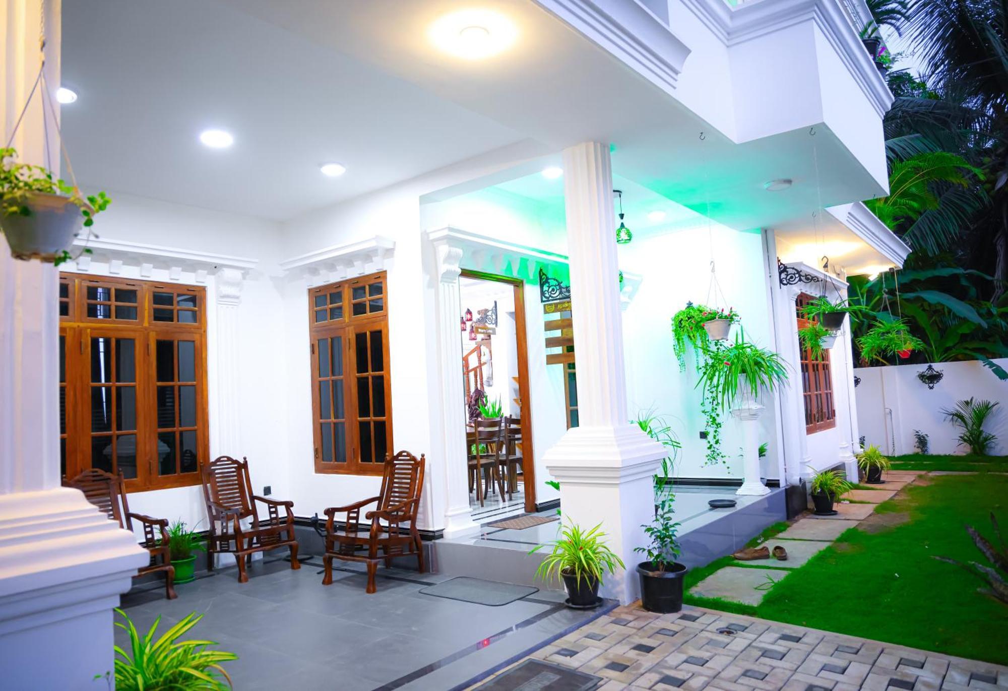 Appartement Munril Guest à Jaffna Extérieur photo