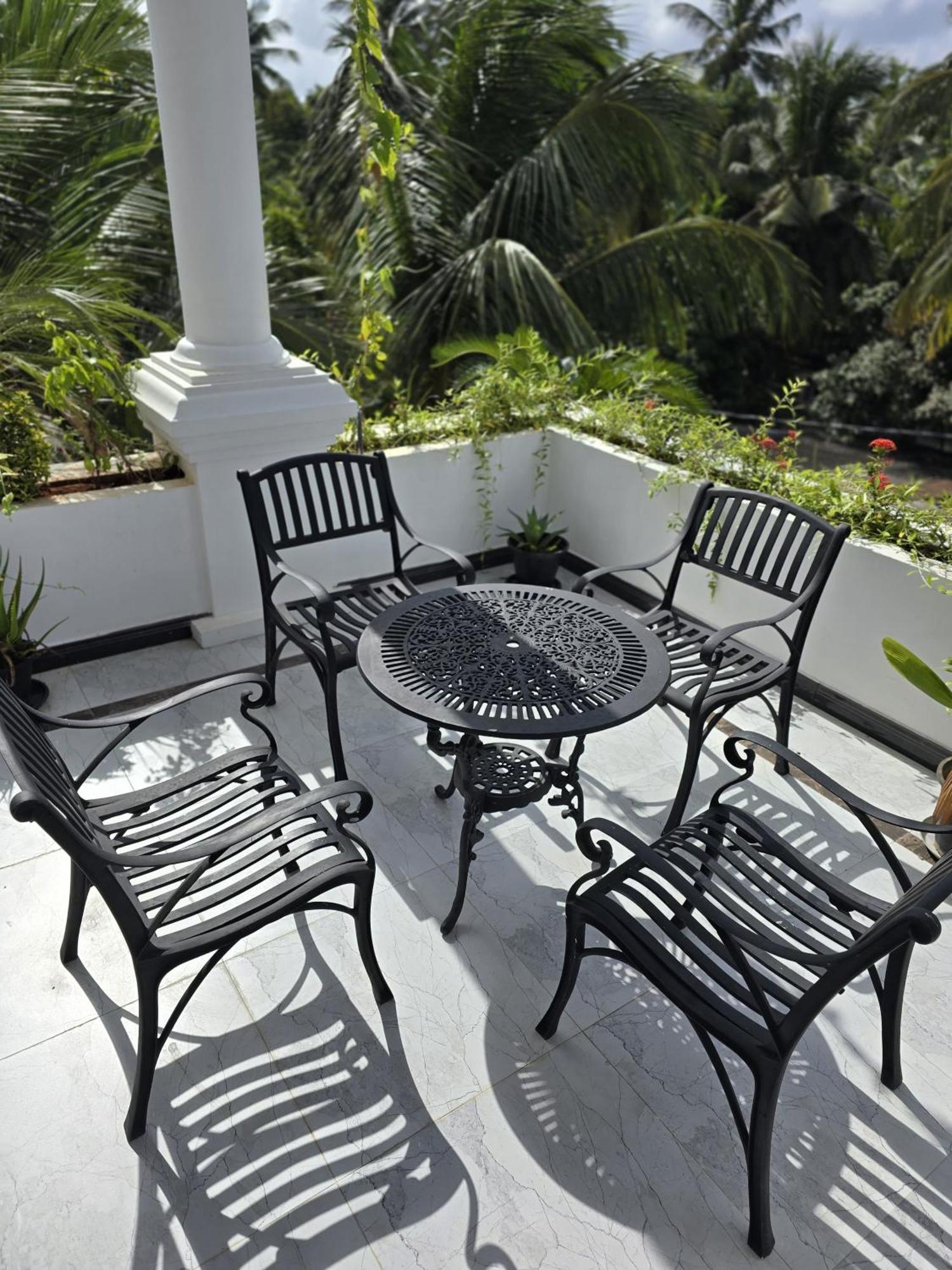 Appartement Munril Guest à Jaffna Extérieur photo