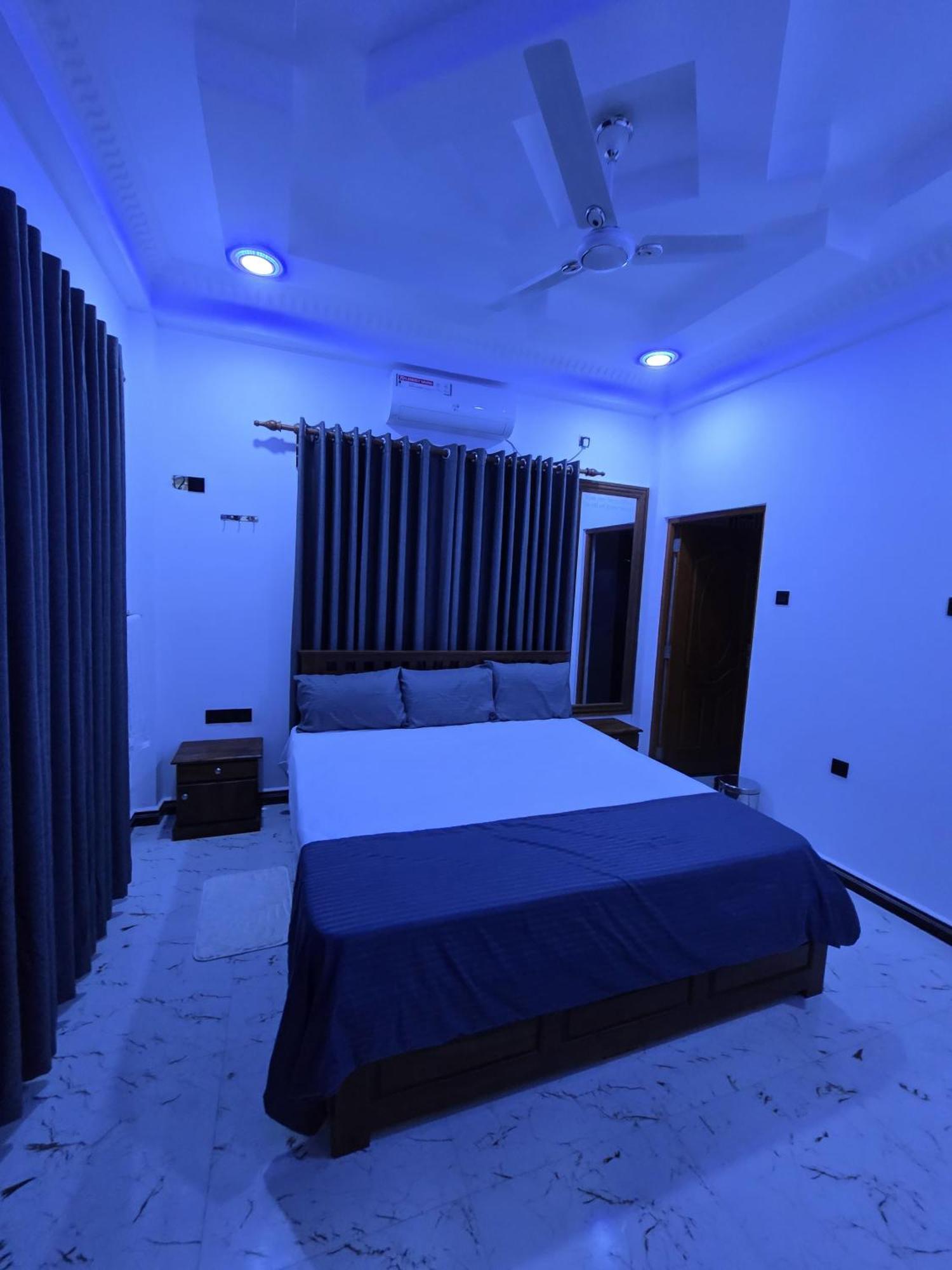 Appartement Munril Guest à Jaffna Extérieur photo