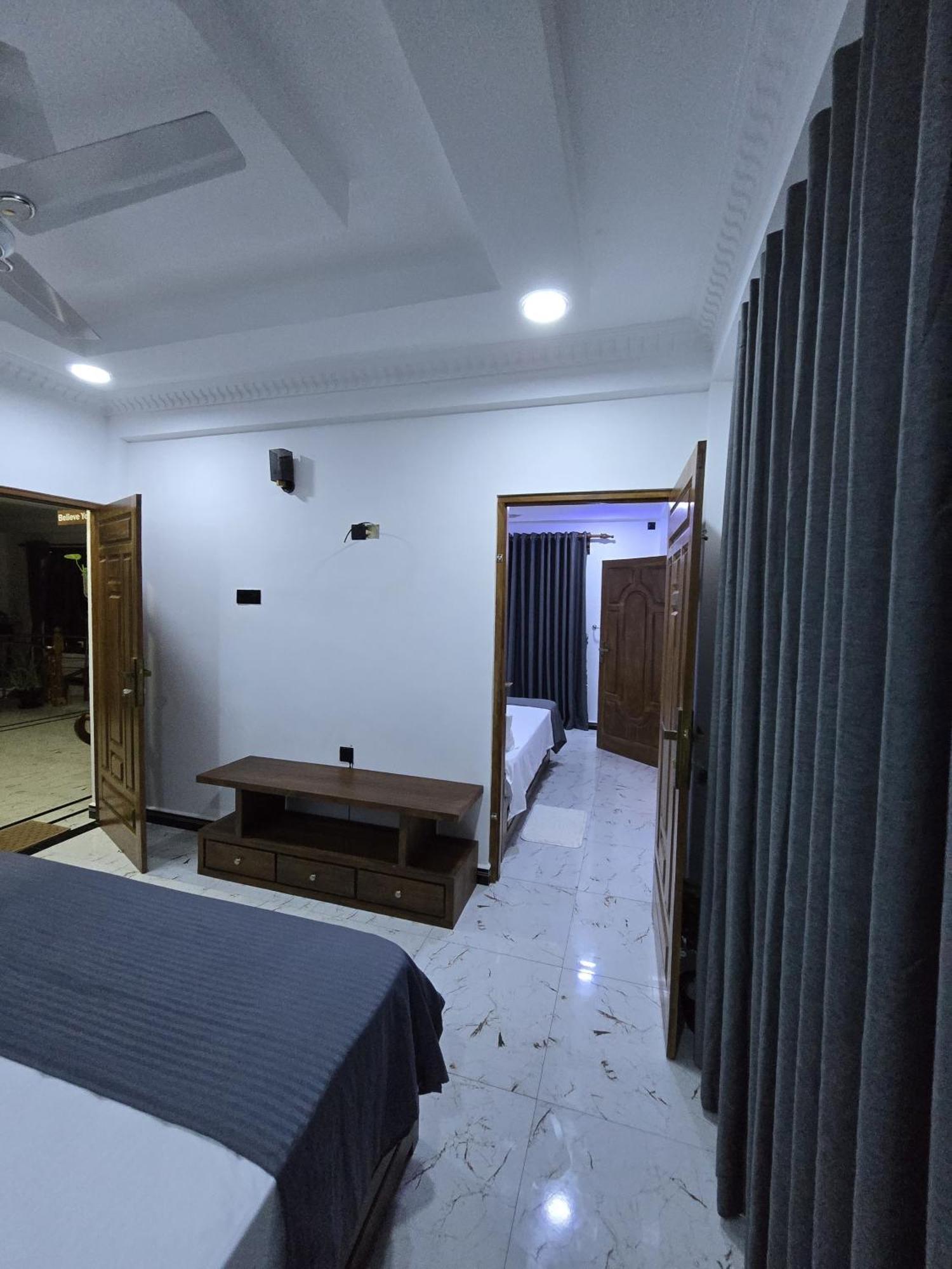 Appartement Munril Guest à Jaffna Extérieur photo