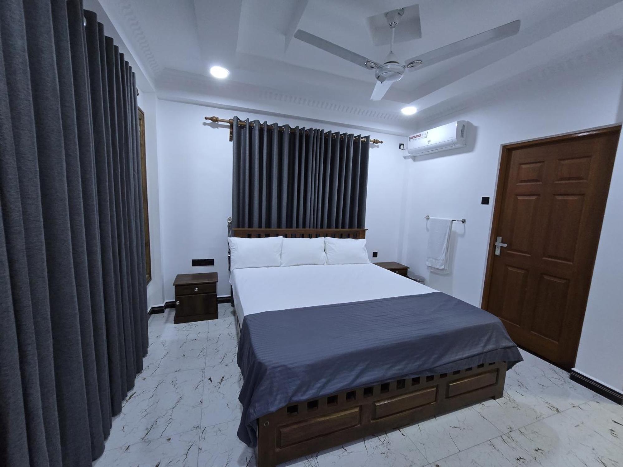 Appartement Munril Guest à Jaffna Extérieur photo